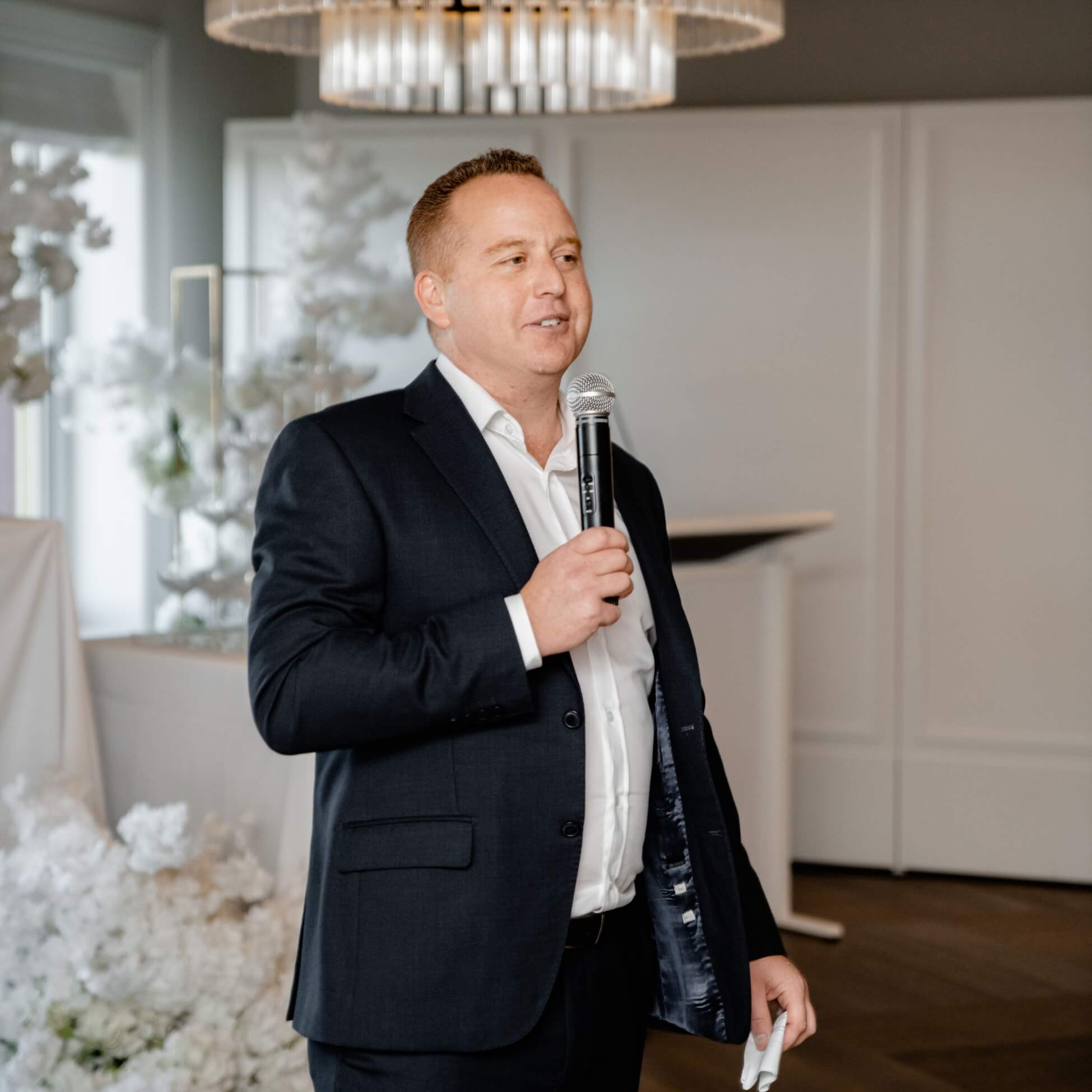 The Ultimate Wedding MC Guide: Ensuring a Smooth Reception
